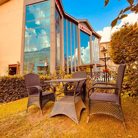 Hotel The North Wind In City Center, Manali 外观 照片