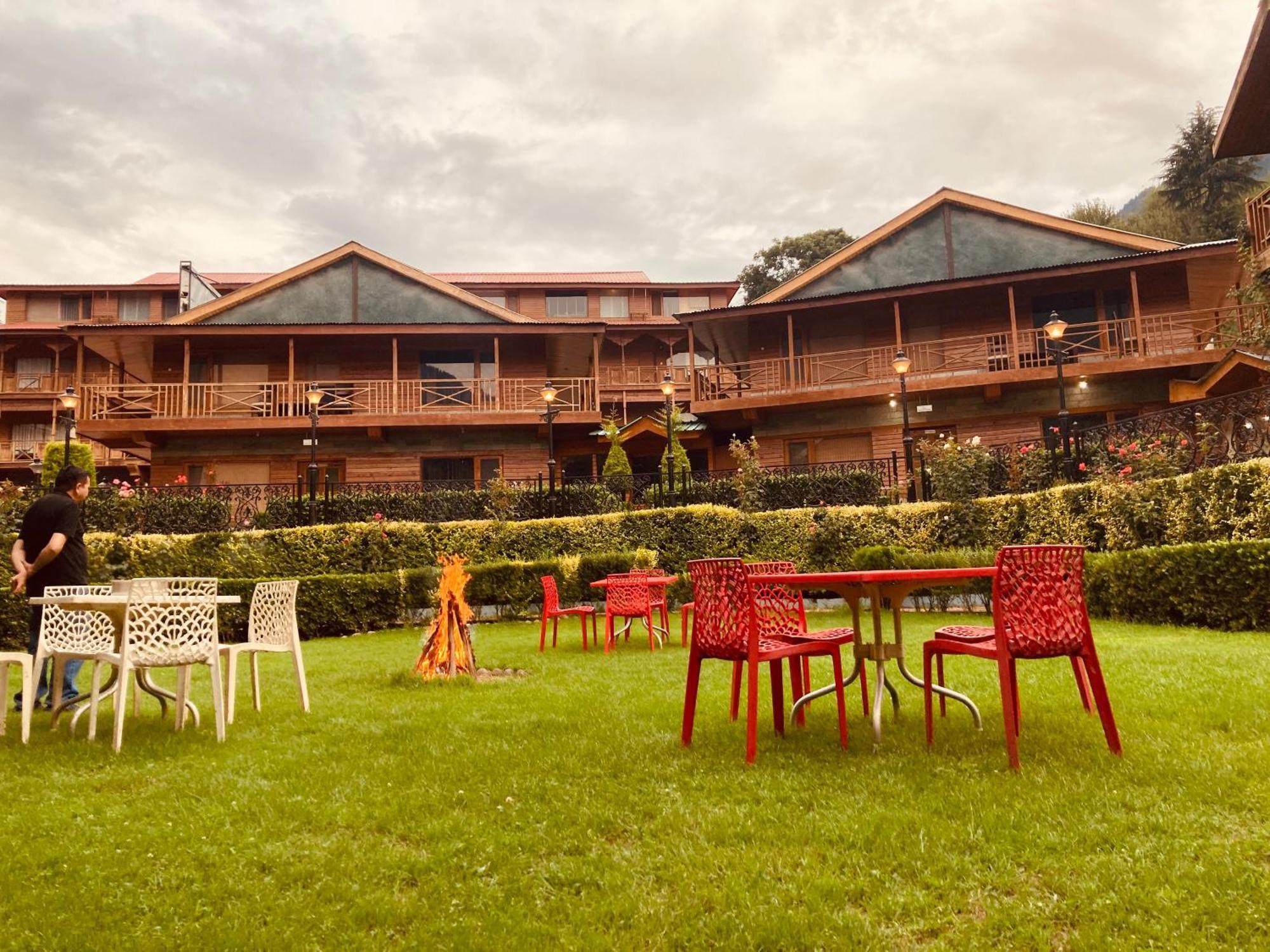 Hotel The North Wind In City Center, Manali 外观 照片